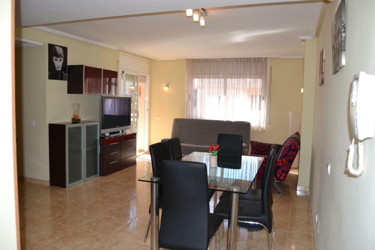 Fabuloso Apartamento Familiar Con Piscina En Salou Apartman Kültér fotó