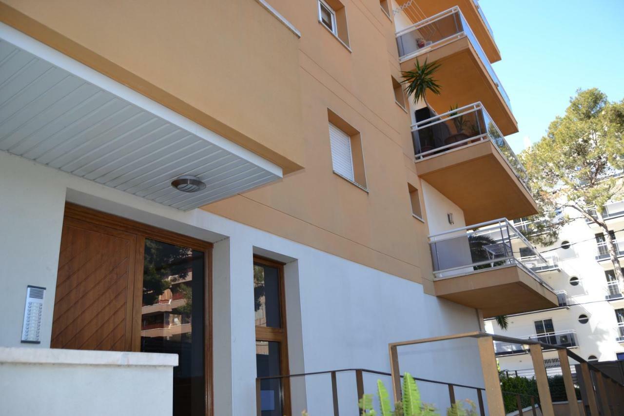Fabuloso Apartamento Familiar Con Piscina En Salou Apartman Kültér fotó